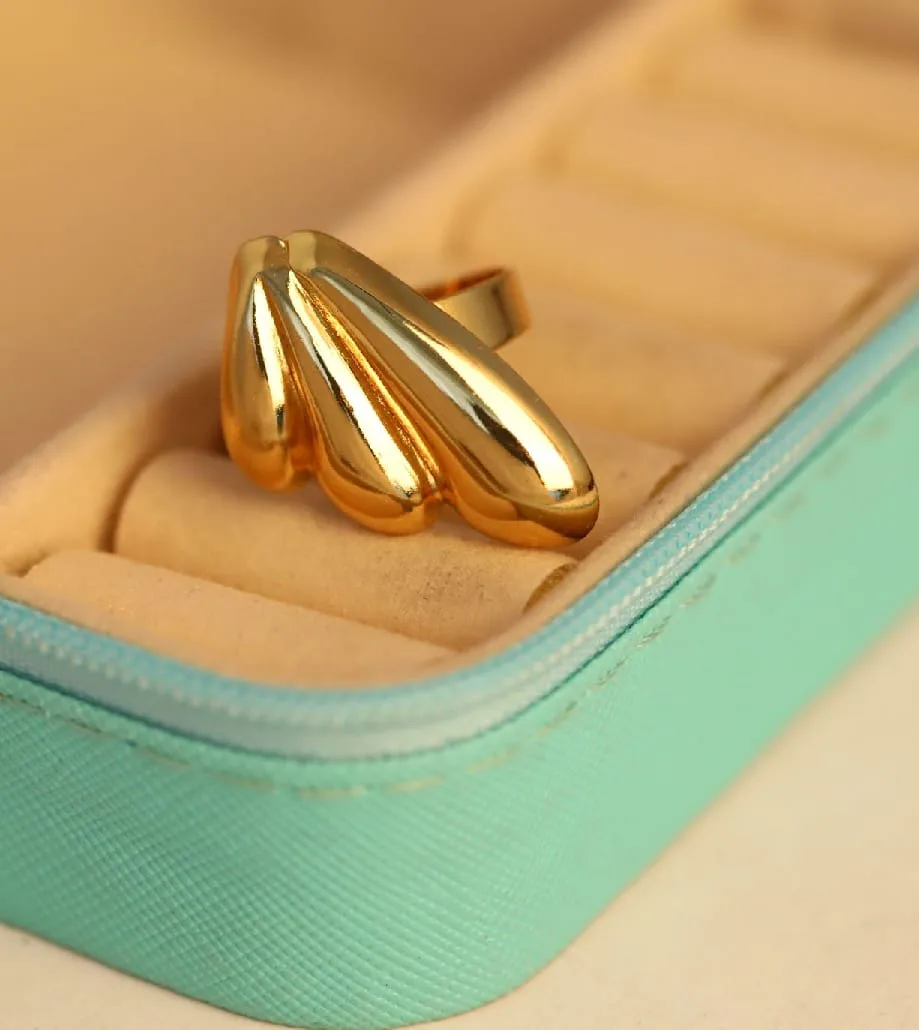 Anti Tarnish Fanned Shell Ring