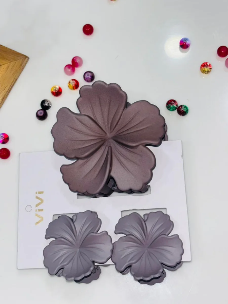 Matte Hibiscus Claw Clips(Pack of 3)