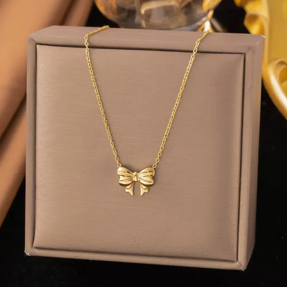Trendy Bow Pendant Necklace