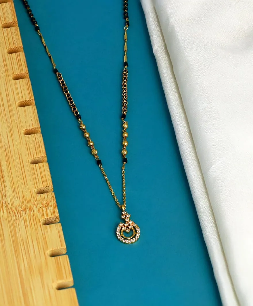 Traditional Black Bead Pendant Necklace