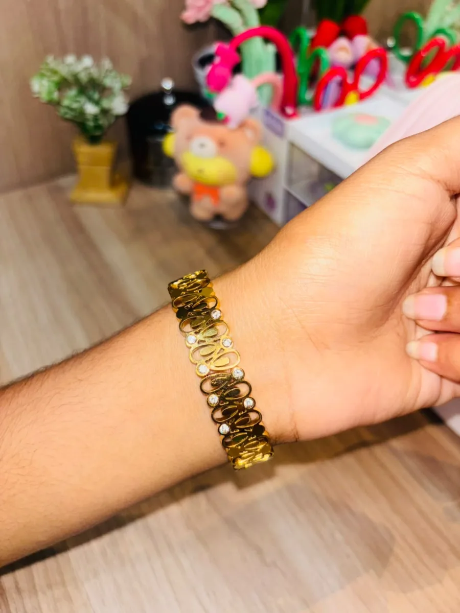 Gold Chain Link Bangle