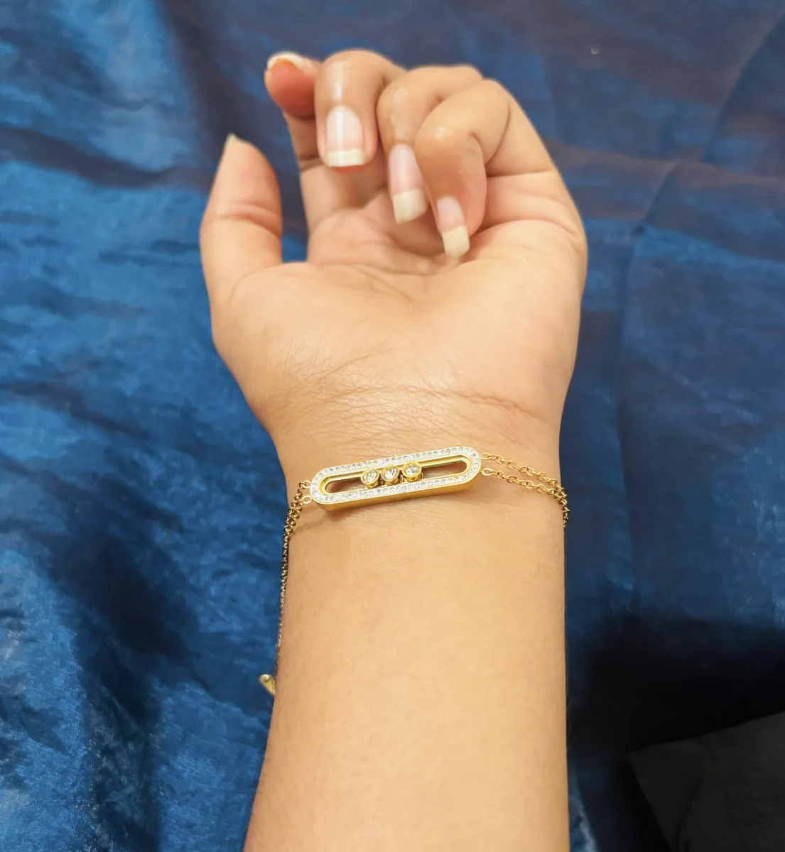 Classique-style gold anti-tarnish bracelets
