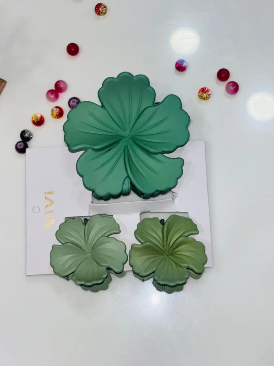 Matte Hibiscus Claw Clips(Pack of 3)