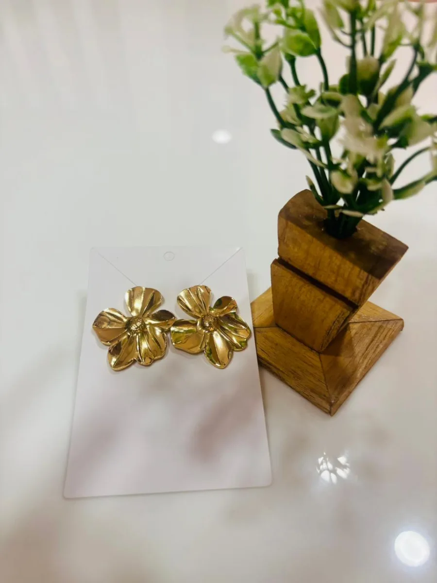 Anti-Tarnish Flower Stud Earrings