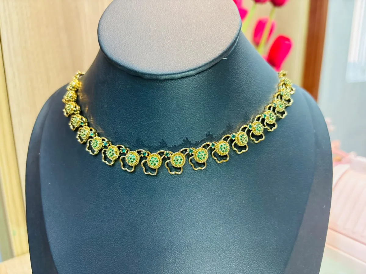 Antique Gold AD Stone Floral Choker