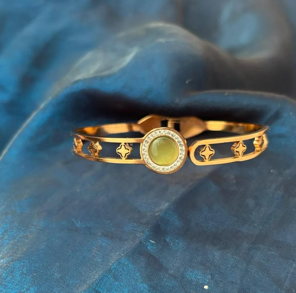 Premium Antitarnish Rosegold Green Crystal Stone Studded Bracelet