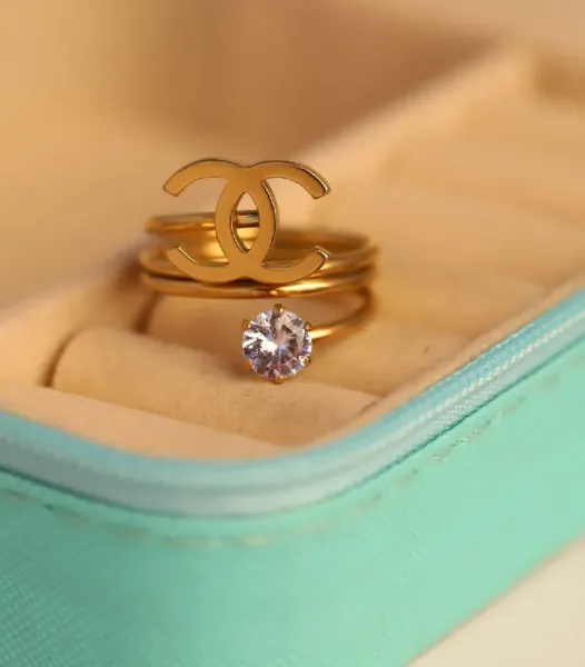 Anti Tarnish Interlocking Loop Solitaire Ring