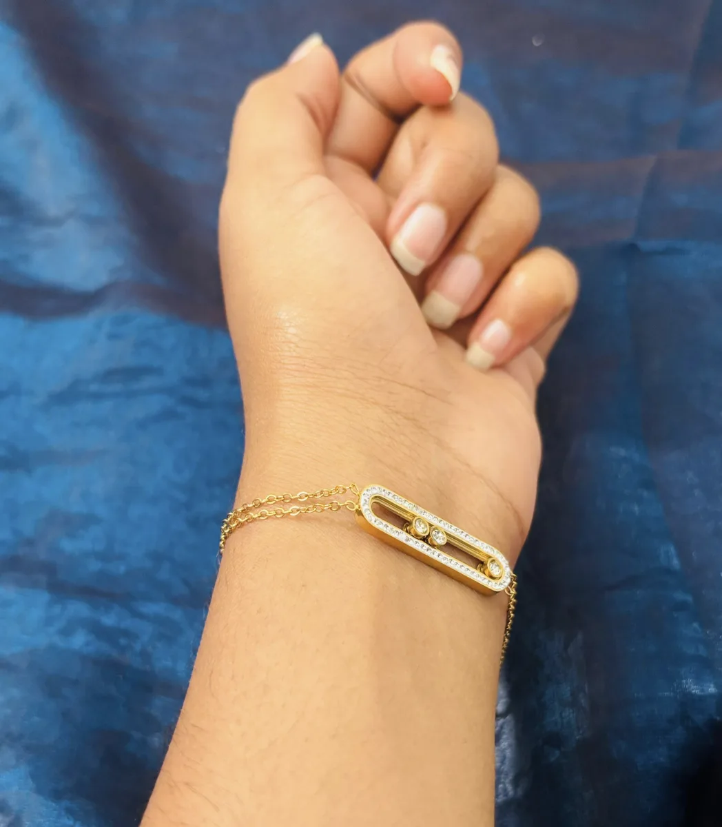 Classique-style gold anti-tarnish bracelets